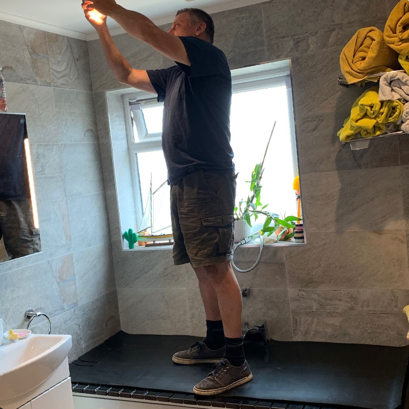 Bobs-Top-gallery-bathroom-electrician